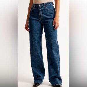 Abercrombie & Fitch '90s Relaxed High Rise Jeans Curve Love Size 28R Dark Wash
